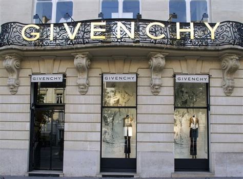 givenchy cheaper in paris price|givenchy boutique.